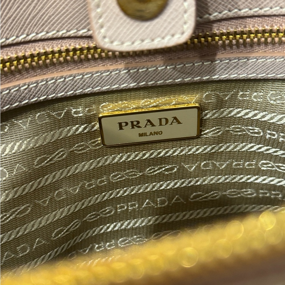 Authentic Prada Saffiano Lux Leather Satchel/Crossbody/Shoulder - Three-Way Bag - Picture 13 of 16